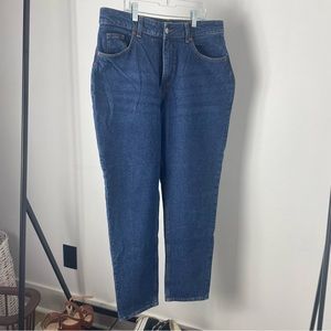 H&M mom jean style